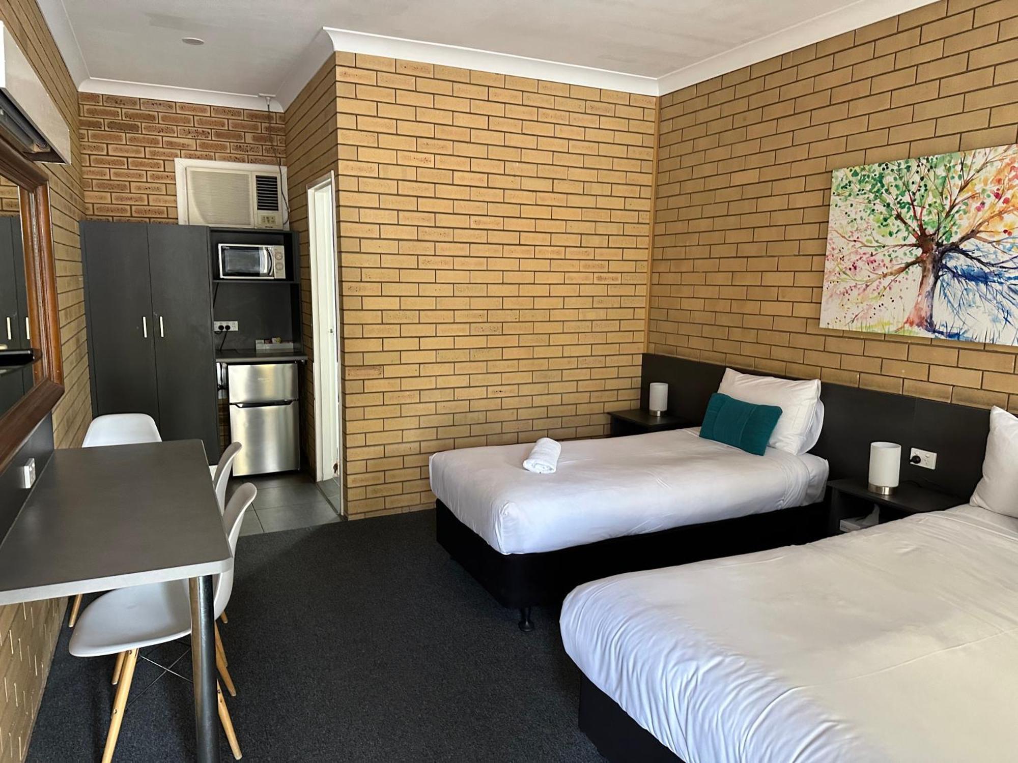 Blue Violet Motor Inn Toowoomba Buitenkant foto