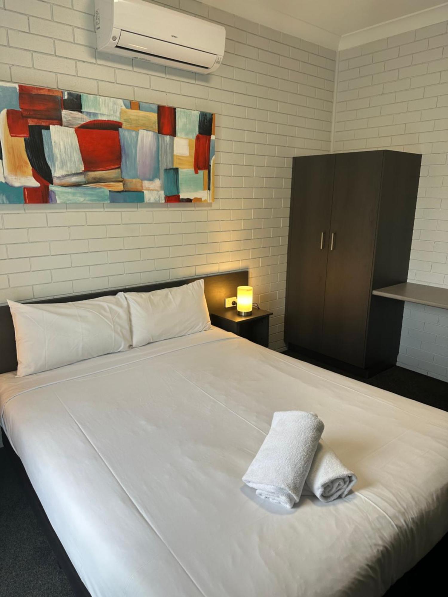 Blue Violet Motor Inn Toowoomba Buitenkant foto