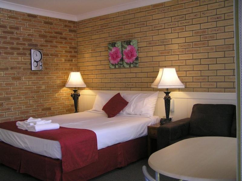 Blue Violet Motor Inn Toowoomba Buitenkant foto