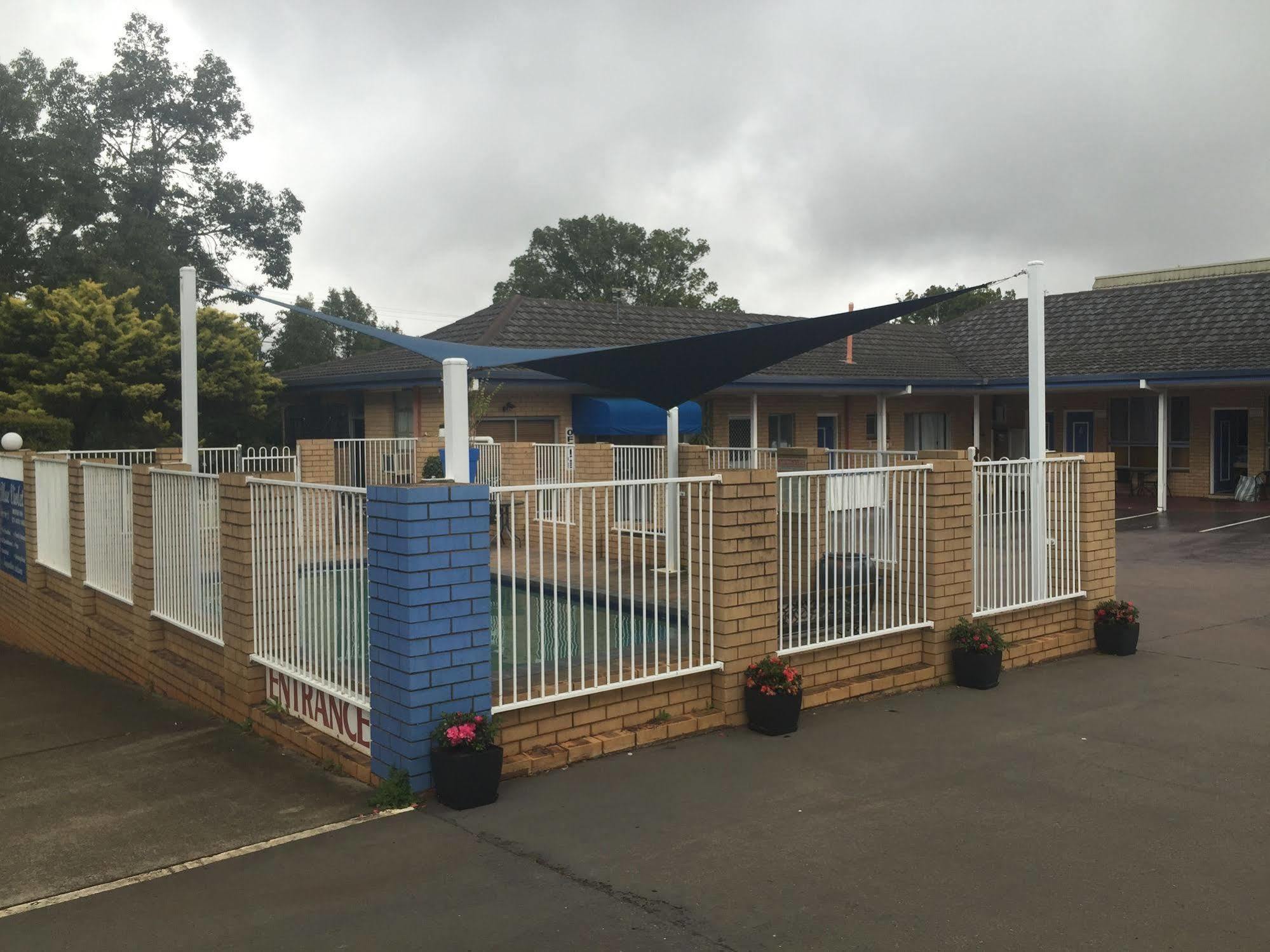 Blue Violet Motor Inn Toowoomba Buitenkant foto